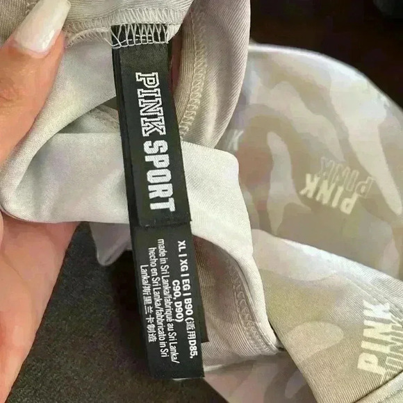 NWOT VS PINK Ultimate Lightly Lined Sports Bra Camo XL extra large - Picture 6 of 7